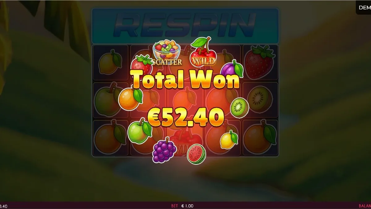 Tampilan visual slot Fruits Madness dengan simbol buah yang cerah dan fitur bonus aktif